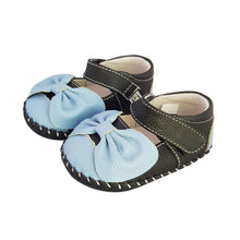 Load image into Gallery viewer, 2FeetTall | Girls leather baby shoes with bow